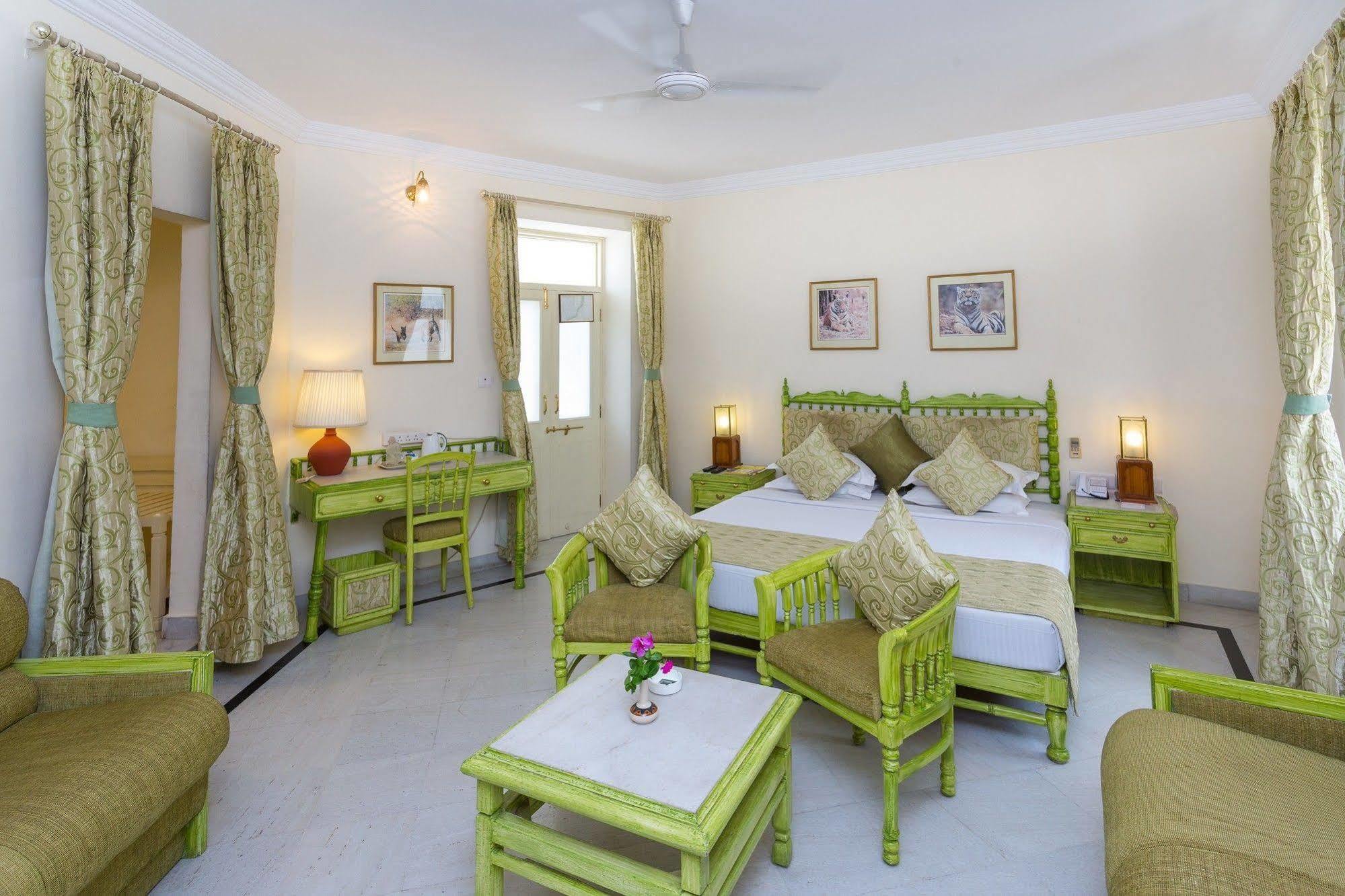 Garden Hotel - Heritage By Hrh Group Of Hotels Udaipur Exterior photo